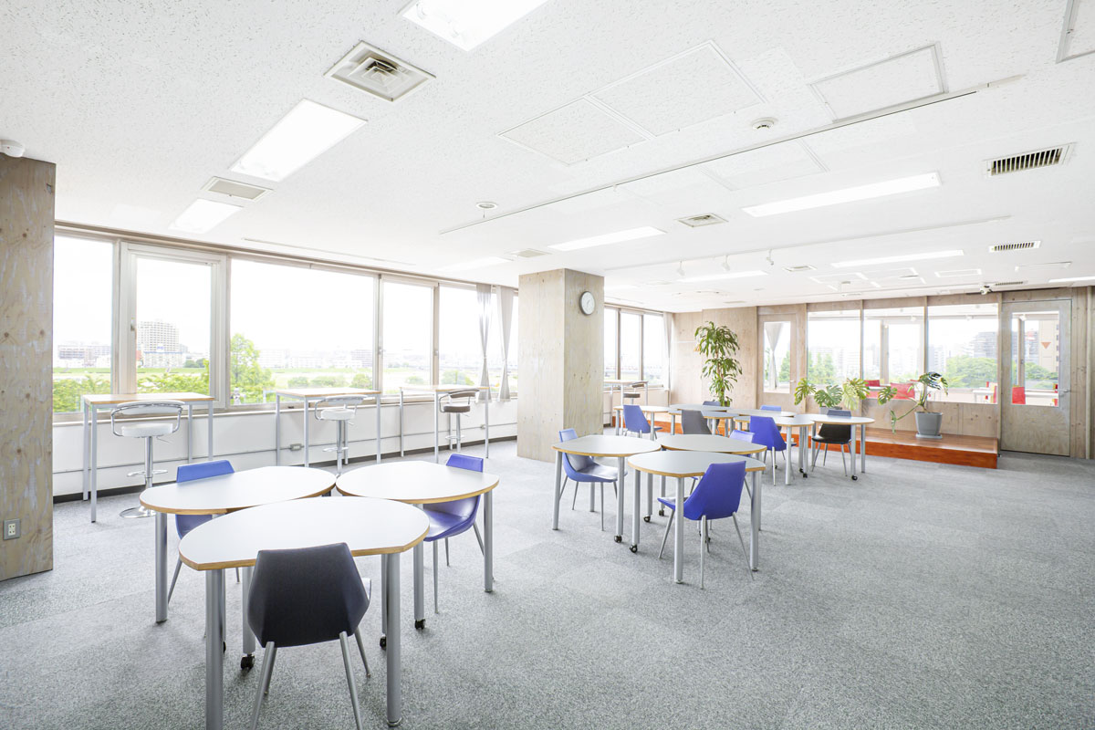 オープンスペースと個室をあえてボーダレスな空間に