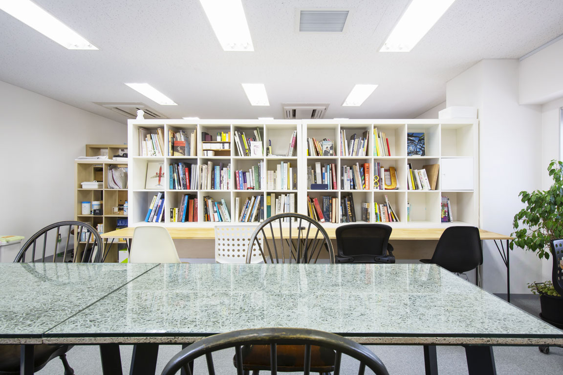 ゆるやかに仕切られたちょうどよい距離感